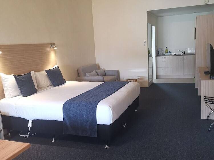 استودیو استاندارد با تخت کینگ, Captains Quarters Motor Inn