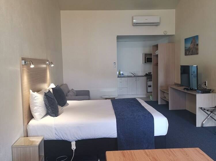 استودیو استاندارد با تخت کینگ, Captains Quarters Motor Inn