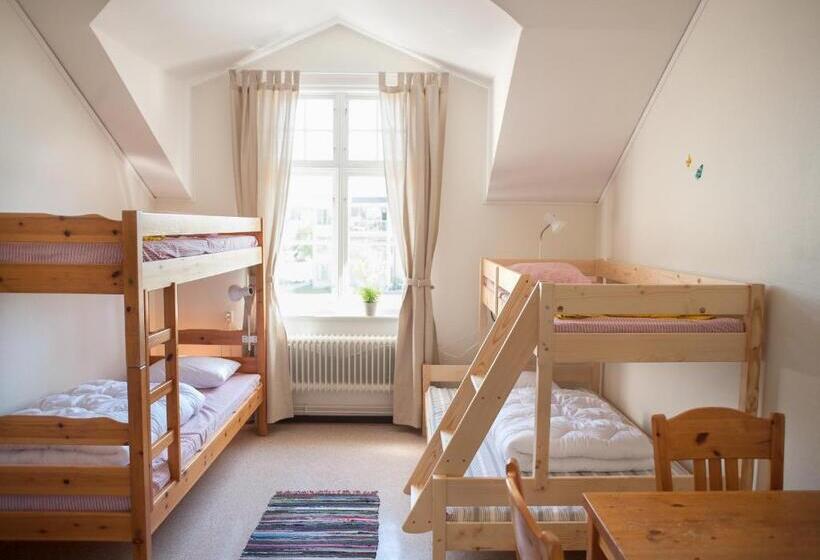 Семейный Номер Совместный Санузел, Ronneby Brunnspark Vandrarhem Och B&b