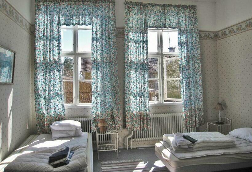 Номер Стандарт Четырехместный Совместный Санузел, Tivedens Hostel Vandrarhem