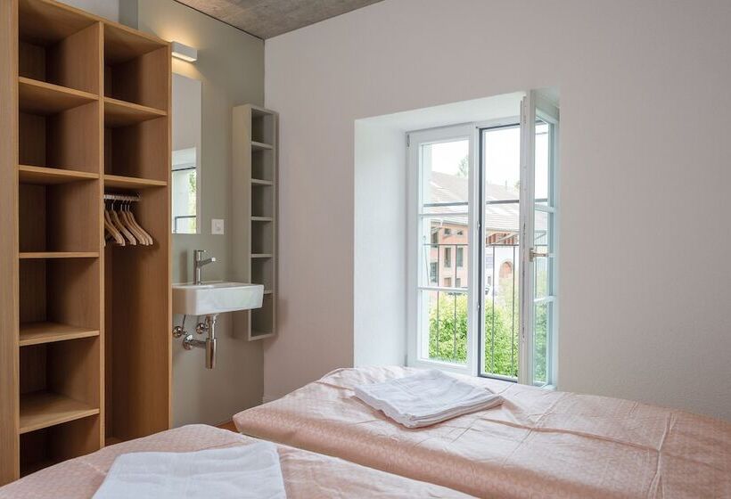 Номер Стандарт Совместная Ванная, Avenches Youth Hostel