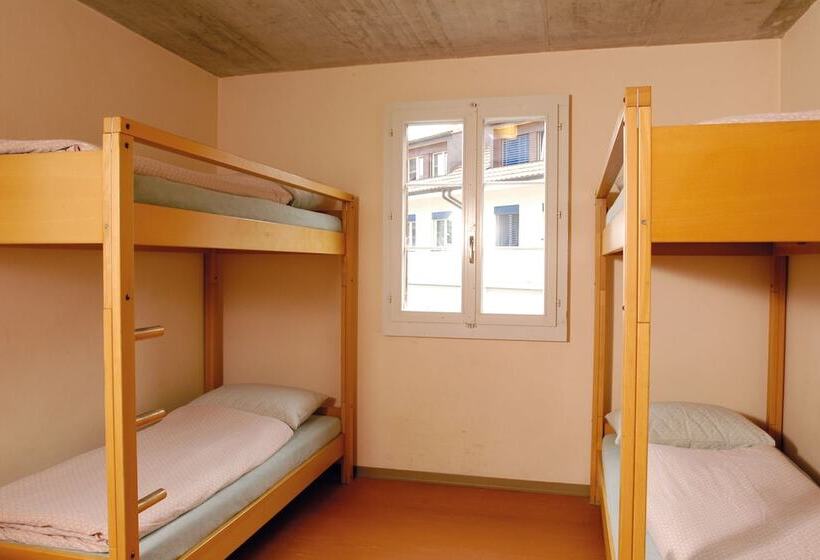 Номер Стандарт Совместная Ванная, Avenches Youth Hostel