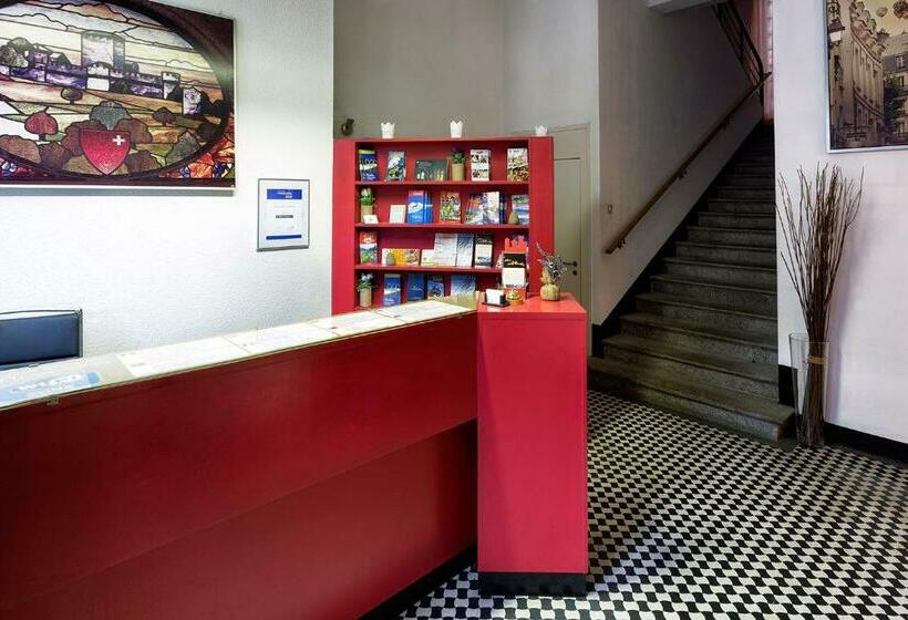 اتاق استاندارد, Croce Federale