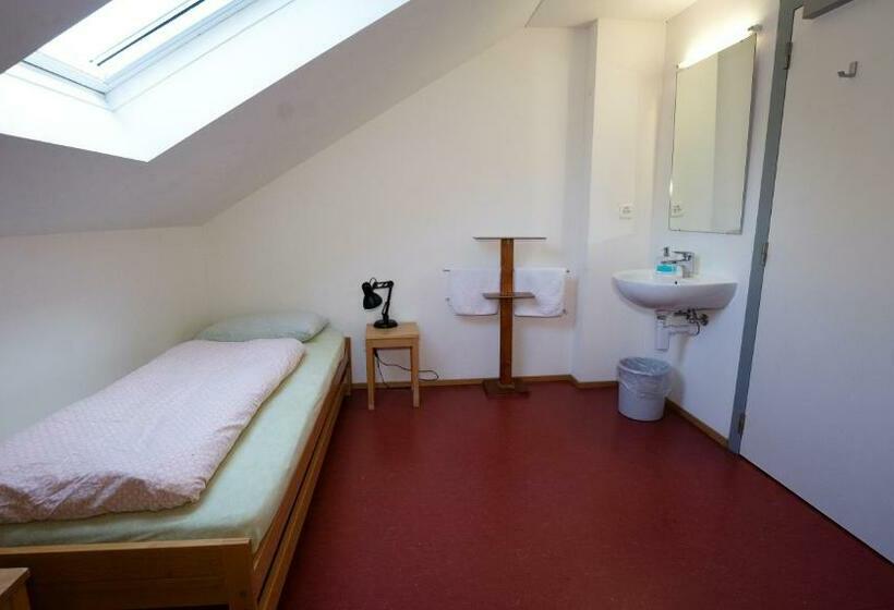 Номер Стандарт Совместная Ванная, Kreuzlingen Youth Hostel