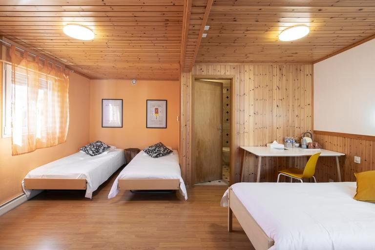 Семейный Номер, Motel Restaurant 13 Etoiles
