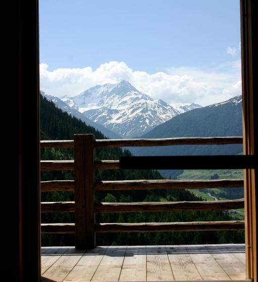 کلبه ییلاقی, Montagne Alternative