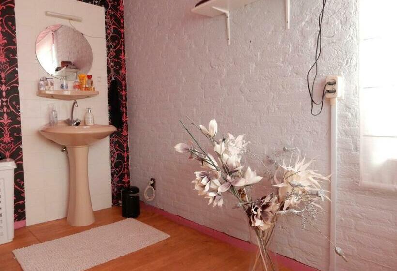 Семейный Номер, B&b Acacia
