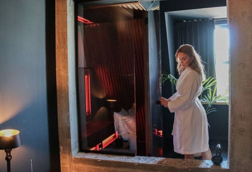 سوییت, The Duke Boutique