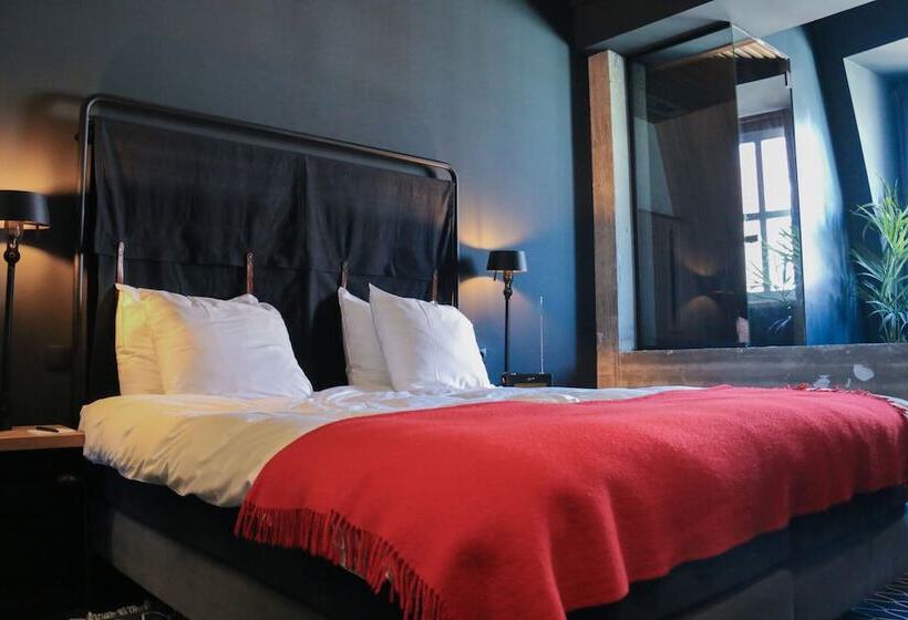 سوییت, The Duke Boutique