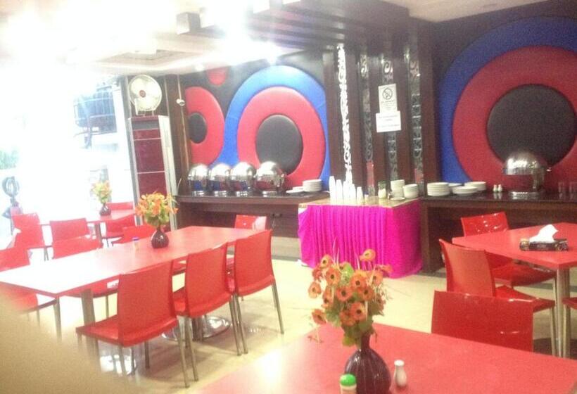 اتاق کلاسیک سه تخته, Fire Mounts Hotel And Resturant