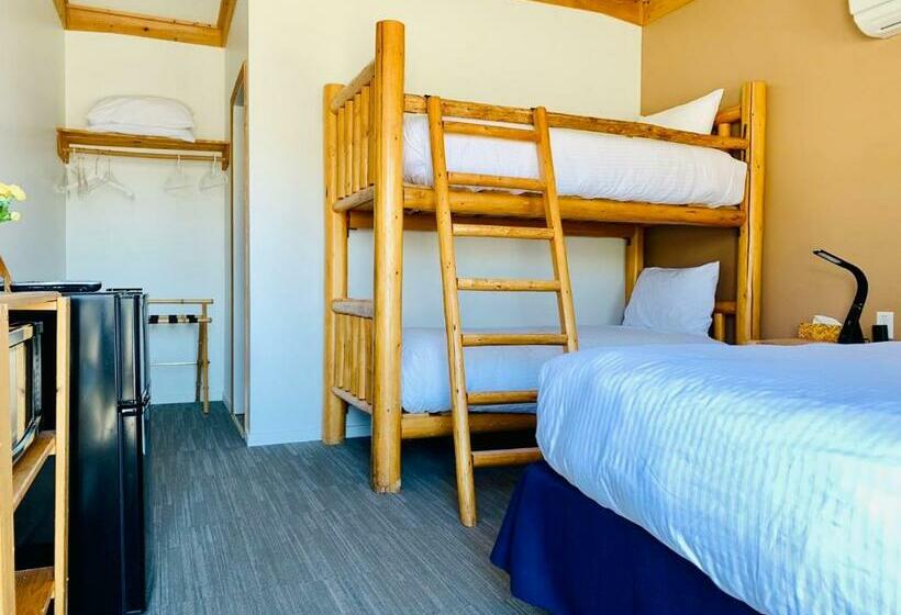 家庭间, Bear S Claw Lodge