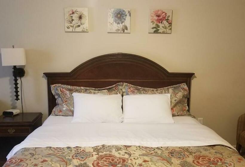キングサイズベッドのスタンダードルーム, Rothesay Motel