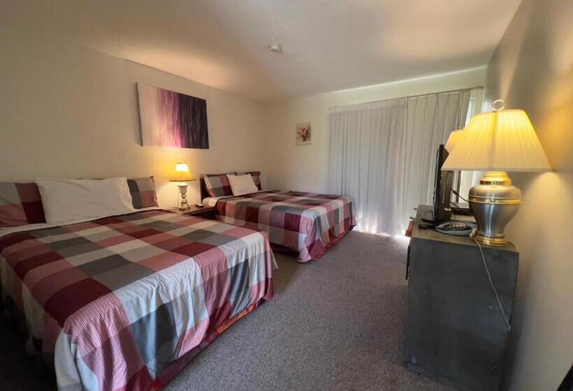 Номер Deluxe, Monashee Motel