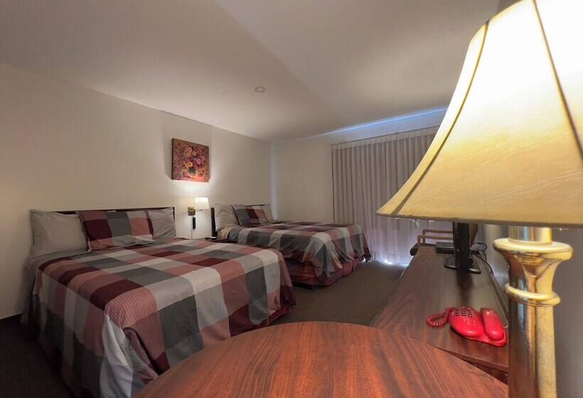 Номер Deluxe, Monashee Motel