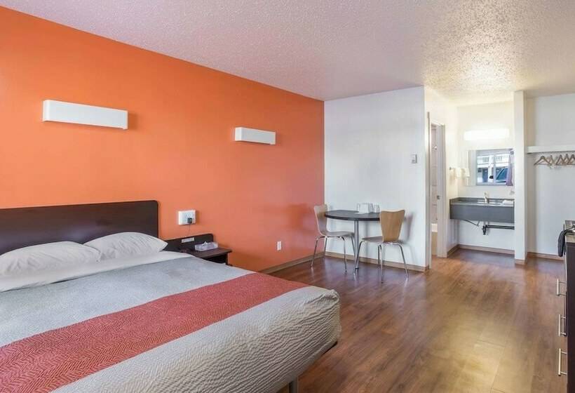 ダブルベッドスタンダードルーム, Motel Bo Camrose, Ab