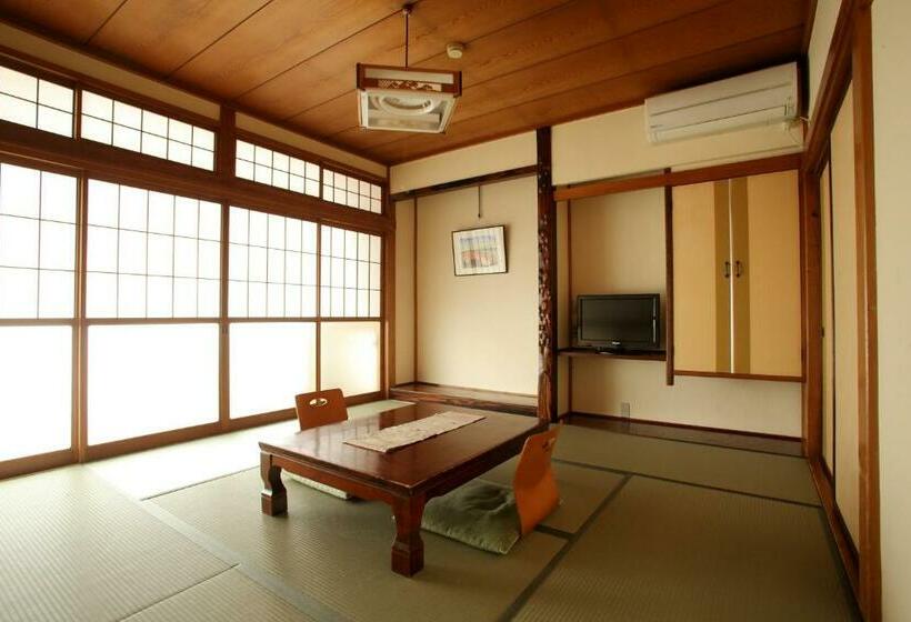 Номер Стандарт, Tsukasaya Ryokan