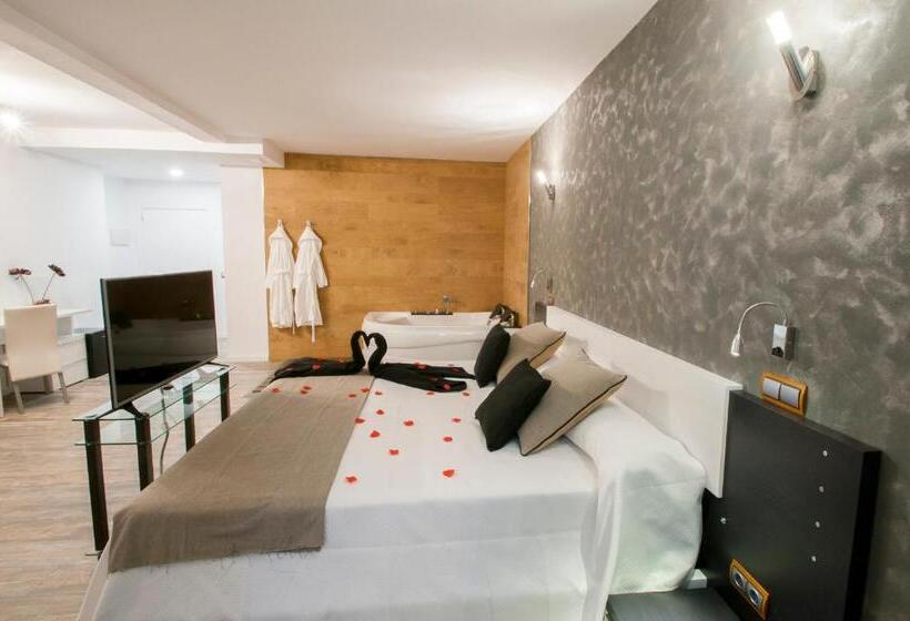 Люкс Deluxe Кровать Кинг, Habitaciones Premium Finca La Casona