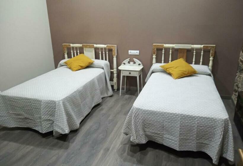 Номер Стандарт, Albergue La Medina De Camponaraya