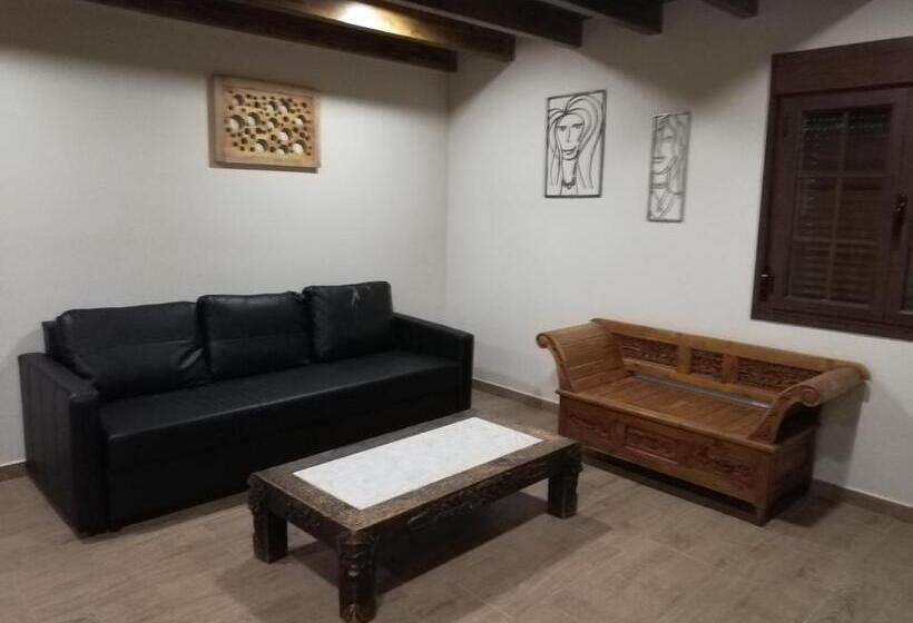 Дом 3 Спальни, Albergue La Medina De Camponaraya