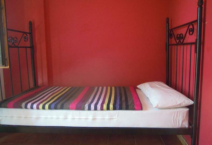 اتاق استاندارد سه نفره, Albergue O Durmiñento
