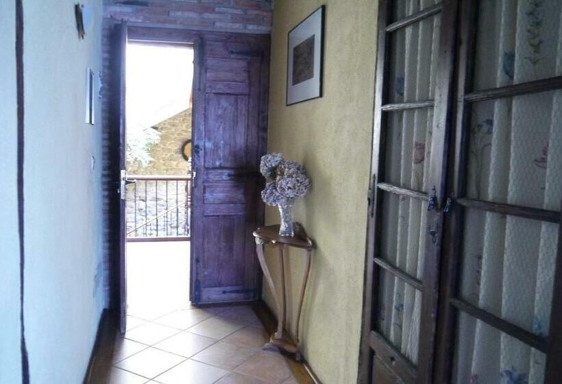 Номер Стандарт с Балконом, Posada Corral Mayor