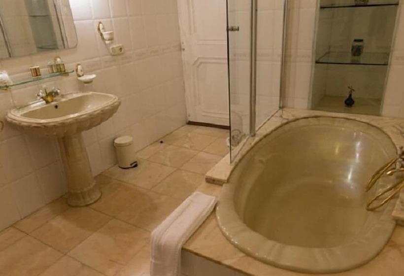 Номер Стандарт, Casa Ceremines