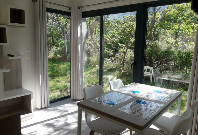 디럭스 방갈로, Bungalow Camping Trevélez