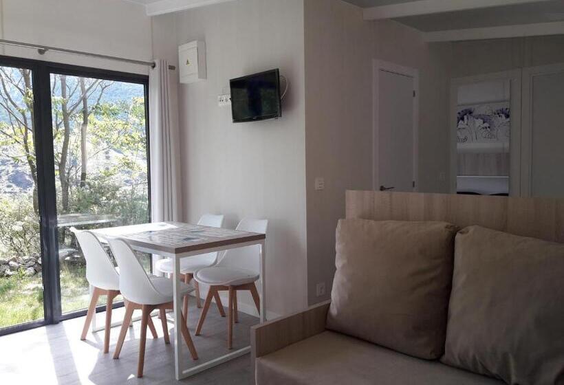디럭스 방갈로, Bungalow Camping Trevélez