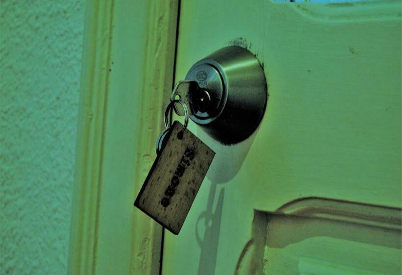 اتاق استاندارد با سرویس بهداشتی مشترک, B&b Una Habitación Propia
