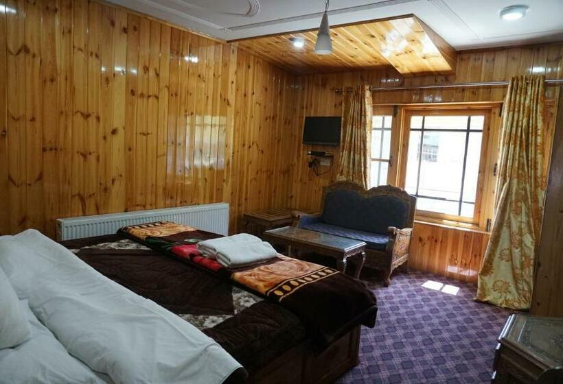 Номер Deluxe, Barzman