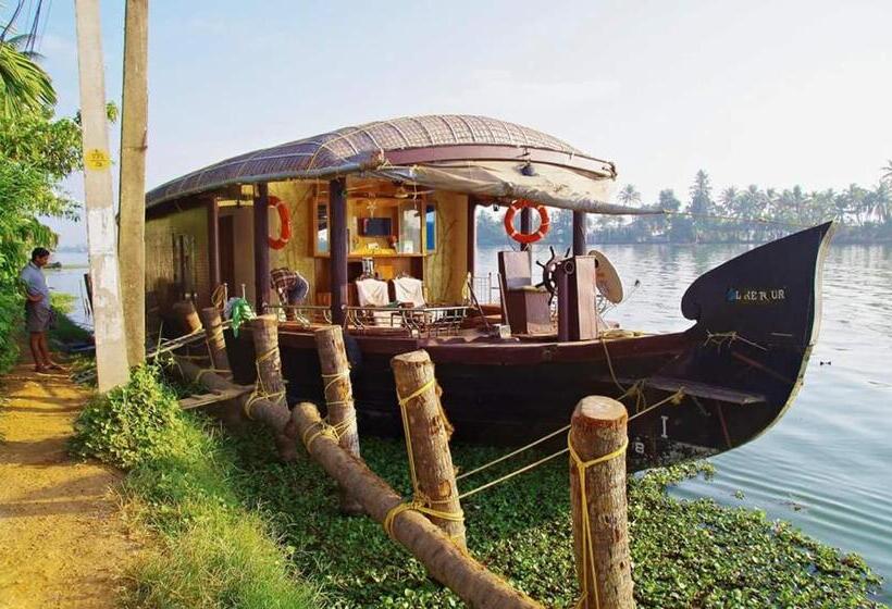 Люкс, Sreekrishna Houseboat   Vaccinated Staff