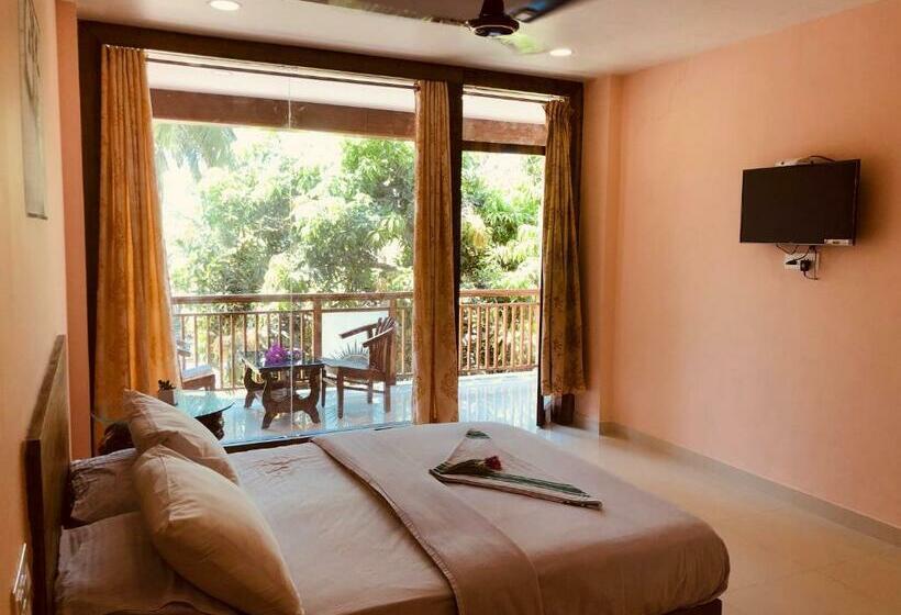 Номер Стандарт Вид на Озеро, Udaya Resort