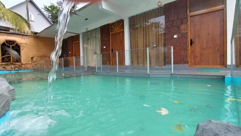 Люкс Кровать Кинг, Udaya Resort