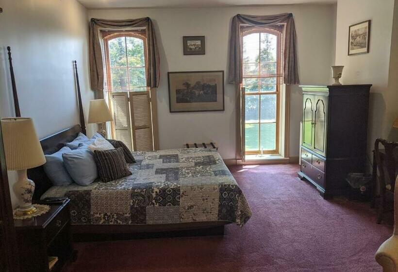 Президентский Люкс, Oak Valley Inn And Suites
