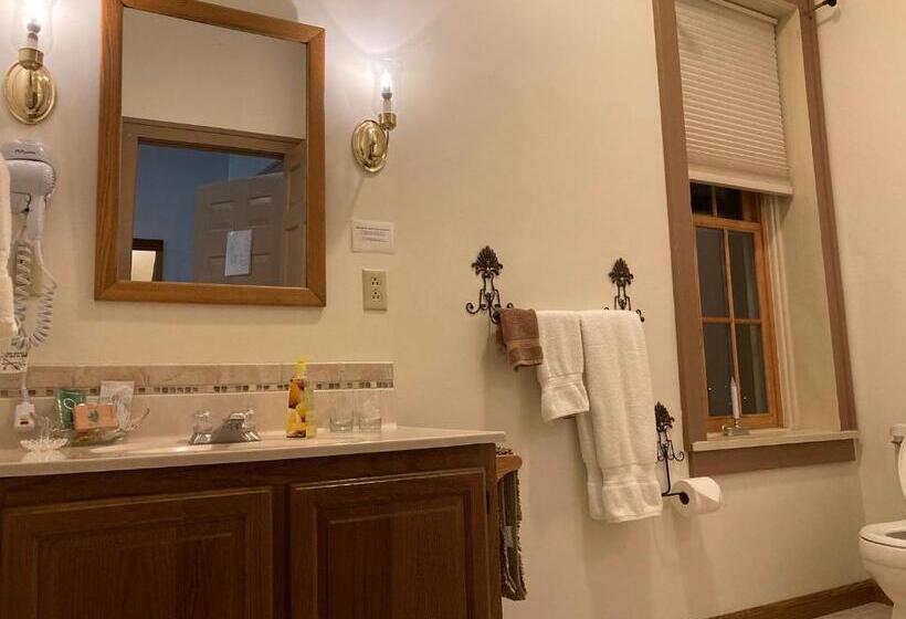 Люкс Повышенной Комфортности, Oak Valley Inn And Suites