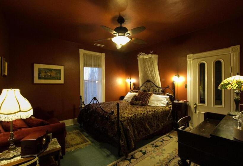 스탠다드 룸 킹사이즈 침대, Swantown Inn