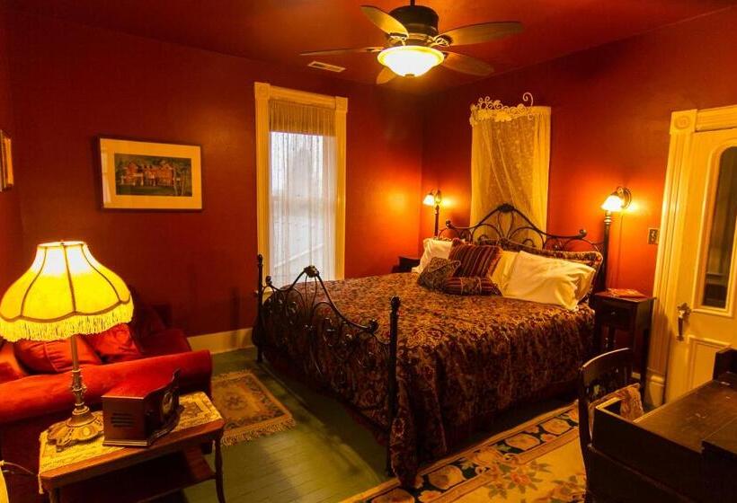 스탠다드 룸 킹사이즈 침대, Swantown Inn