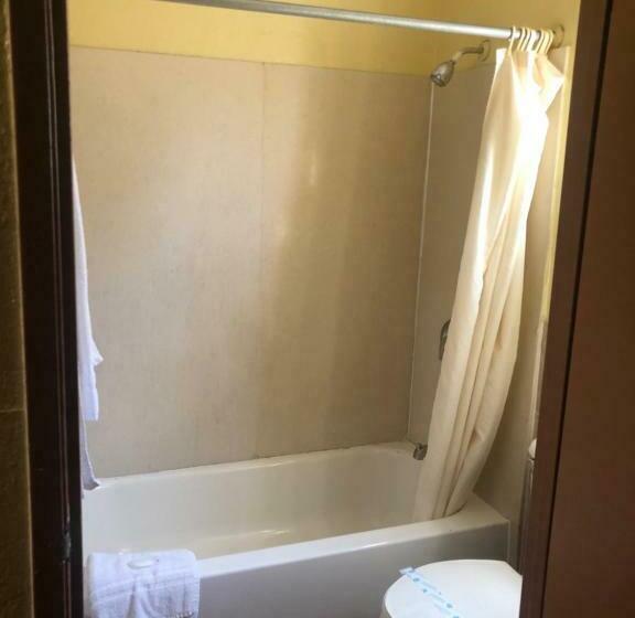 带大床的标准间, Glendora Motel