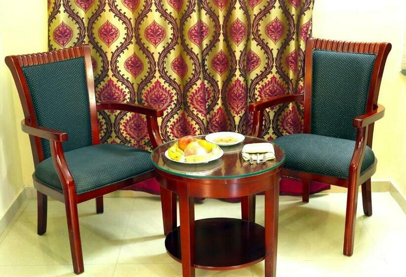 Номер Executive, Kridha Residency   Opposite Prem Mandir Vrindavan