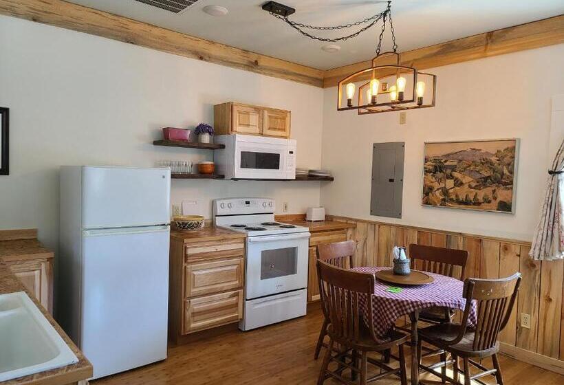 スイート（家族用）, Mrs. Anderson's Lodging