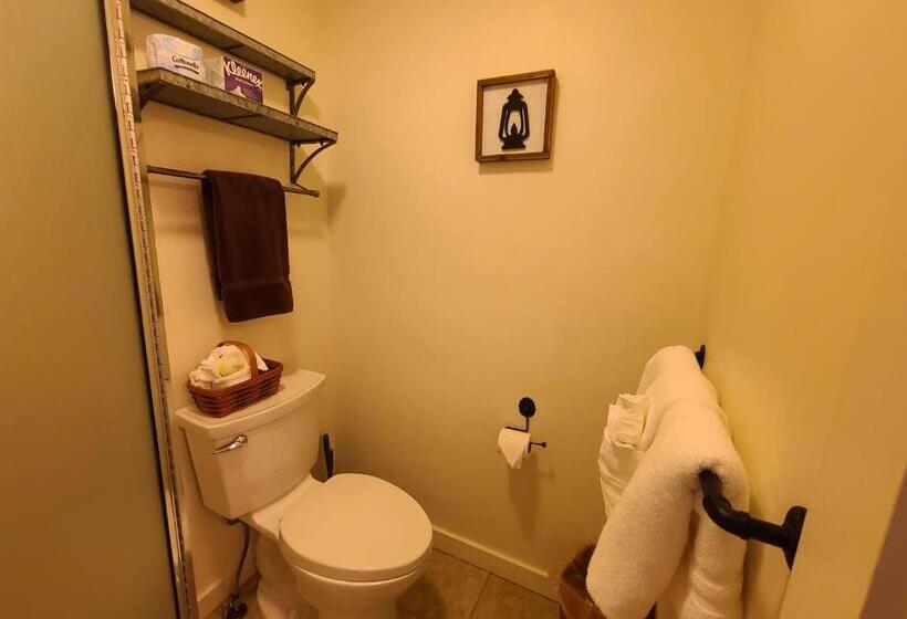 エコノミールーム, Mrs. Anderson's Lodging