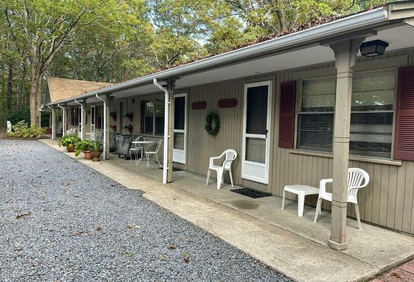 디럭스 룸, Midway Motel & Cottages