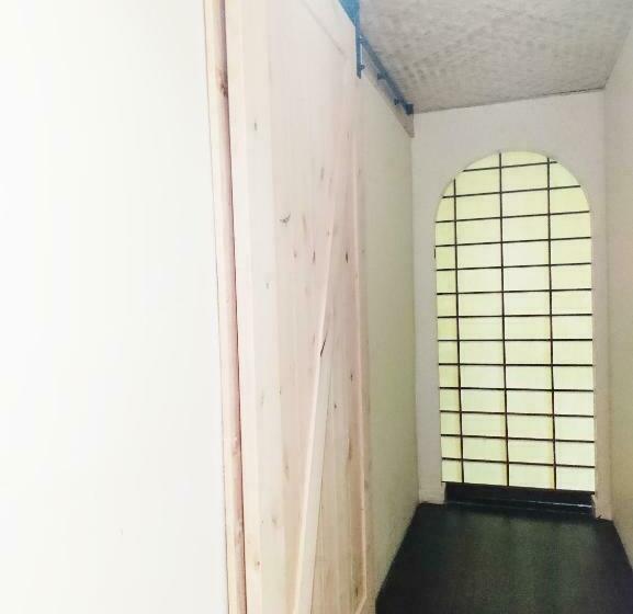 اتاق لوکس, Shaka Shak Guest House