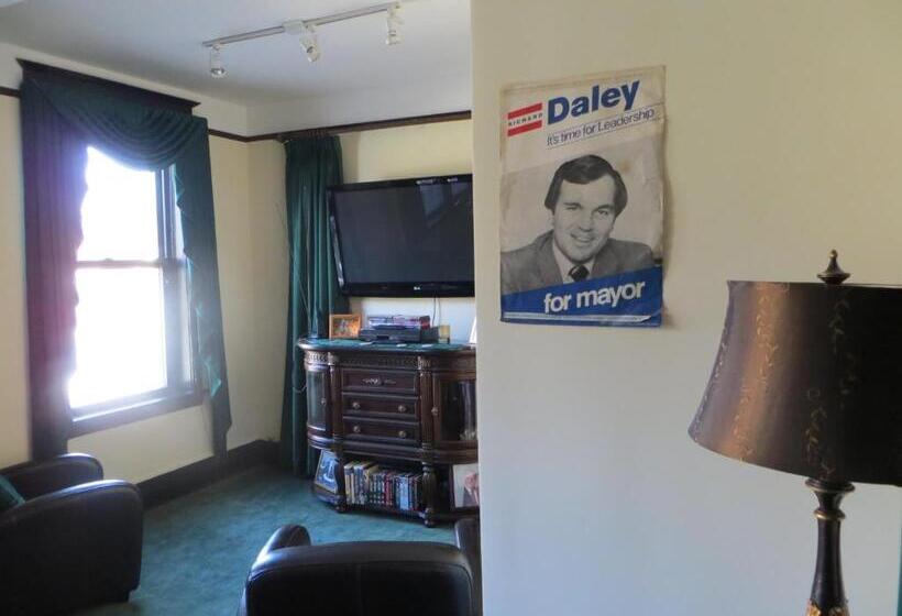 סוויטת 3 חדרי שינה, The Polo Inn Bridgeport U.s.a