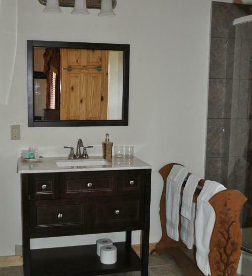 Люкс Deluxe Кровать Кинг, Elkwood Manor Bed & Breakfast