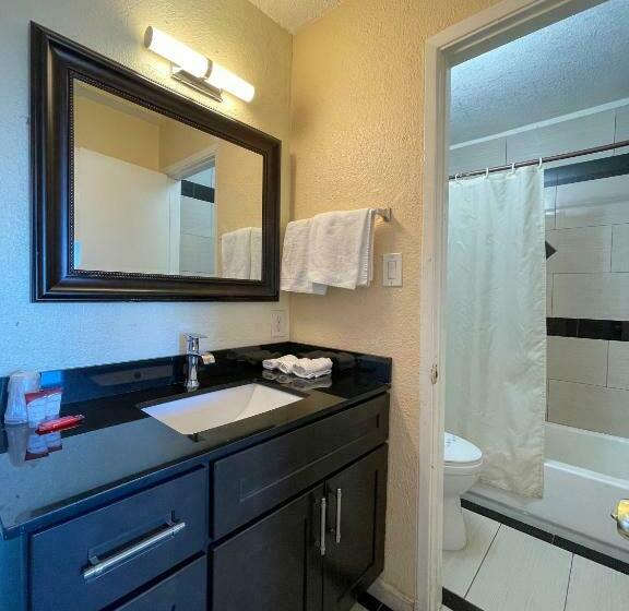 스탠다드 룸 더블 침대 2개, Motel 7   Near Six Flags, Vallejo   Napa Valley