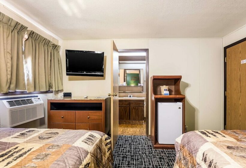Номер Стандарт 2 Двуспальные Кровати, Rodeway Inn & Suites Big Water  Antelope Canyon