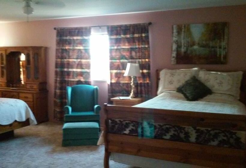 패밀리 룸, The Branded Calf Bed & Breakfast