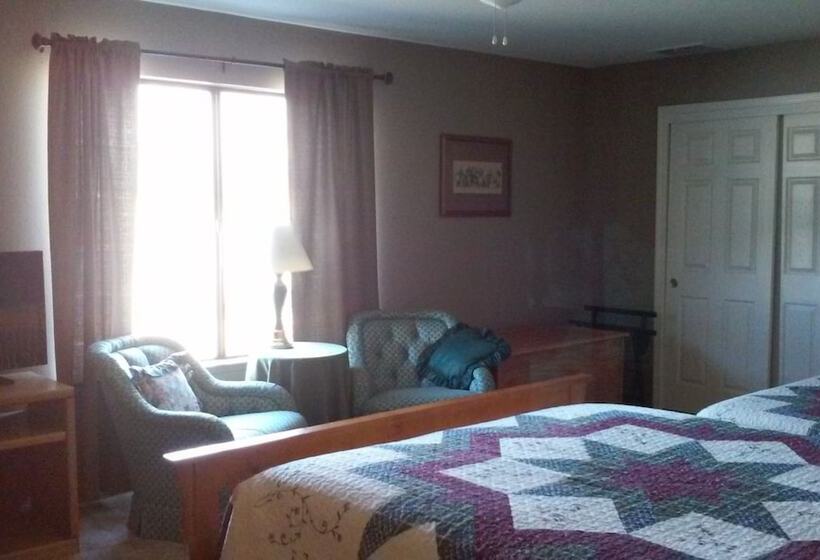 패밀리 룸, The Branded Calf Bed & Breakfast