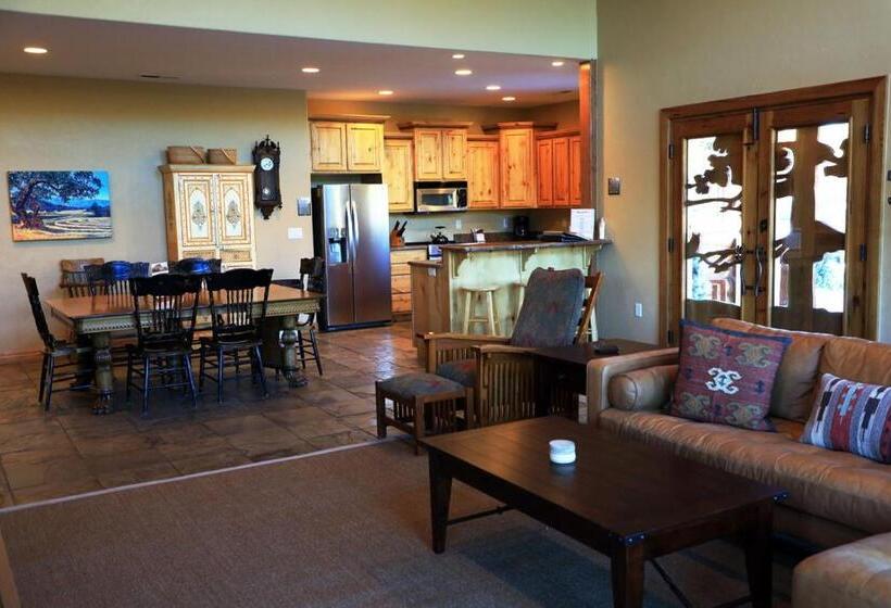 Дом 3 Спальни, Zion Ponderosa Ranch Resort